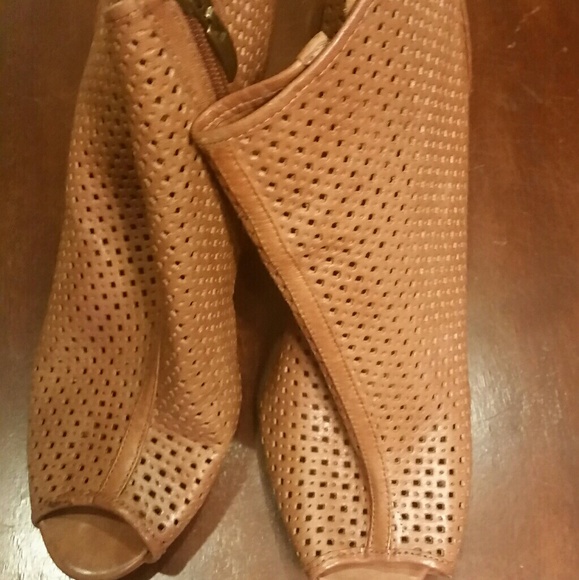 Aldo Mesh Peep Toe - Picture 1 of 2